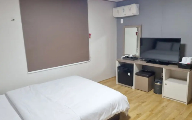 Charlie Hotel