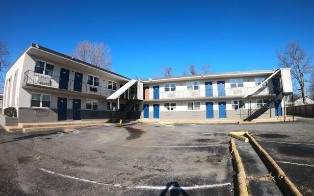 Executive Inn & Suites