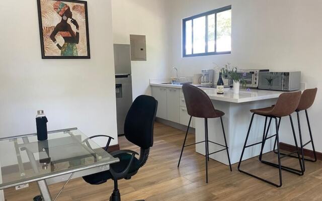 Peaceful Apartment in Tamarindo, 50m to the Beach
