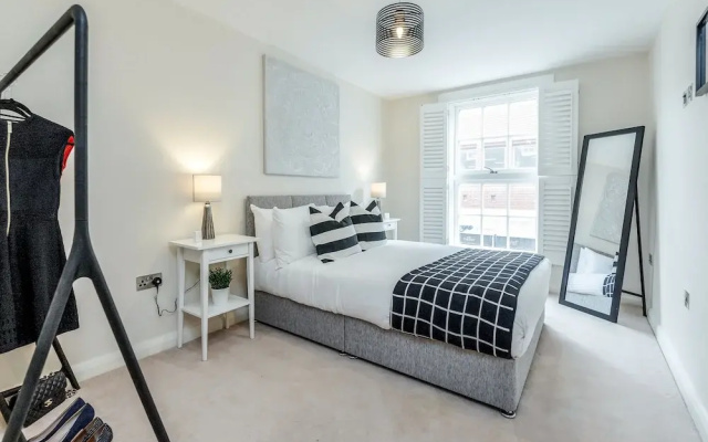Large Apartment near Windsor Castle