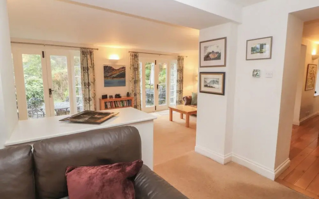 Huntingstile Lodge