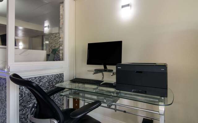 Quality Inn Aurora - Naperville Area