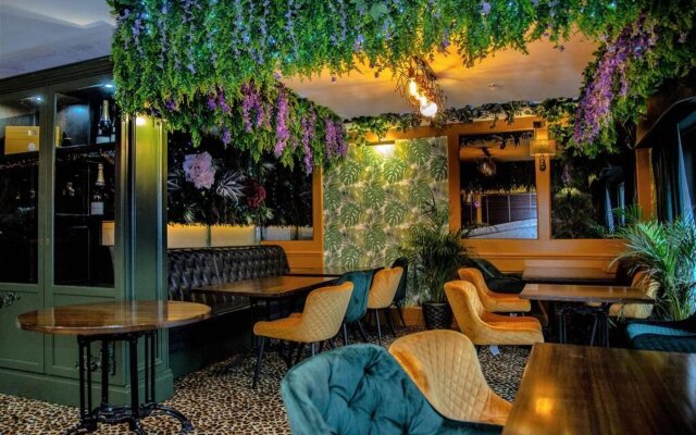OYO The Townhouse