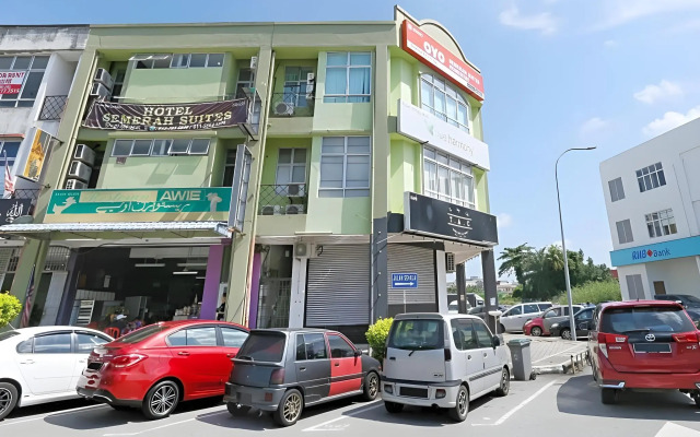 OYO 89902 Semerah Suites Homestay