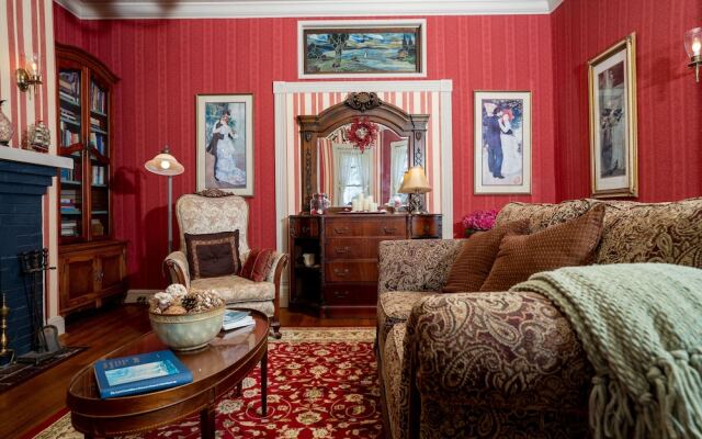 Solomons Victorian Inn