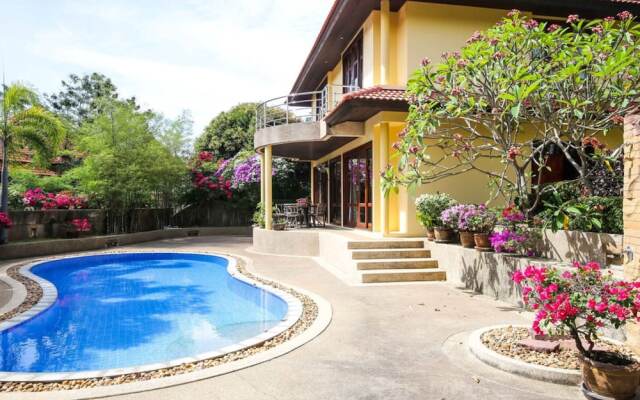 4 Bedroom Villa TG48 on beachfront resort SDV288-By Samui Dream Villas