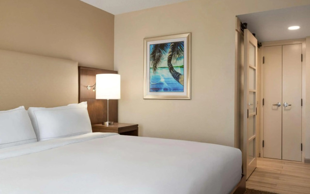 Doubletree by Hilton Fort Myers at Bell Tower Shops