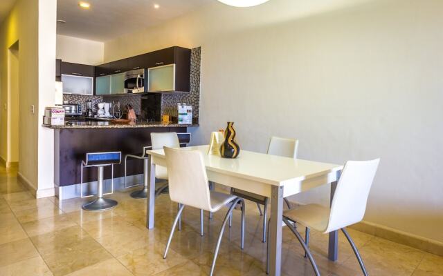 El Faro 303 Reef 1 Bedroom Condo by Redawning