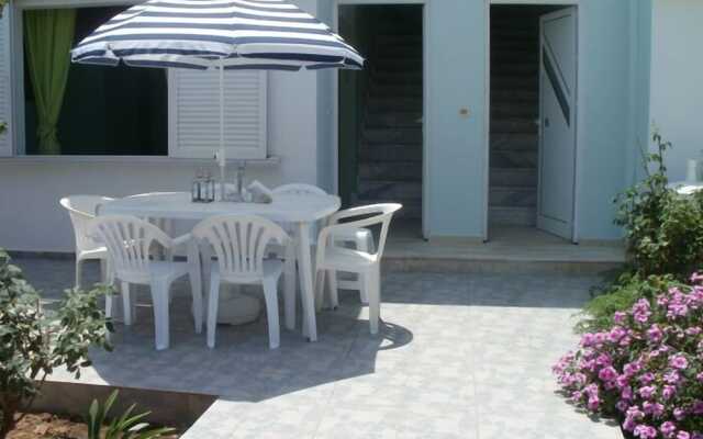 SeaShell Apartments