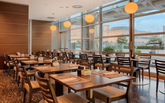 Отель NH Venezia Laguna Palace