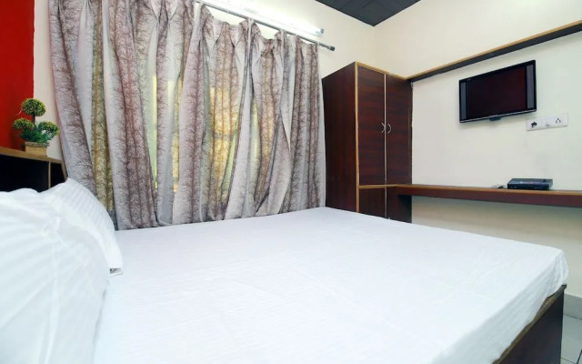 Mr Shawarma Family Restaurant & Hotel by OYO Rooms