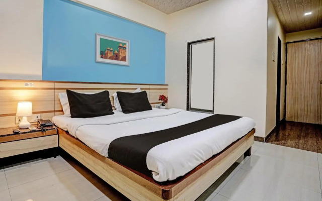 Collection O 61748 Guru Heritage Kalamboli