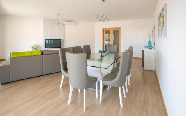 Casa dos Filhos by Rent2U, Lda