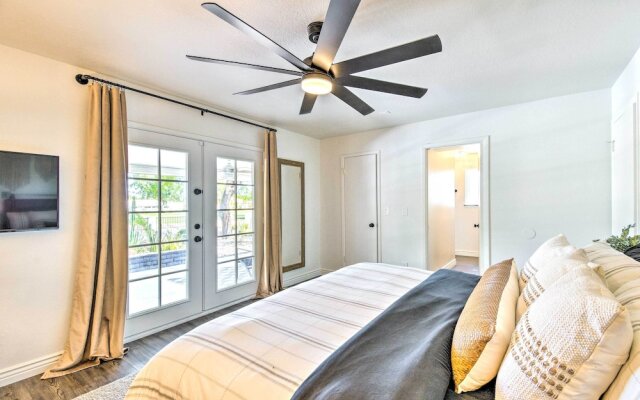 Modern Phoenix Home: Poolside Family Retreat!