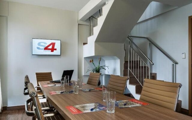 S4 Hotel