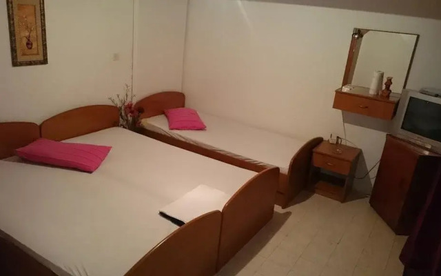 Guest House Mara