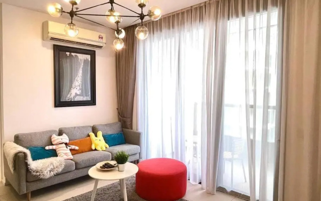 Arcoris Mont Kiara 1 to 5 pax Designer Netflix Chill Balcony – Guest Rooms – Kuala Lumpur
