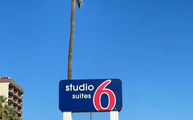 Studio 6 Suites – San Bernardino, CA