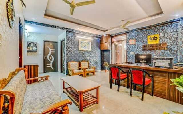OYO 9596 Hotel Radha Nikunj Residency