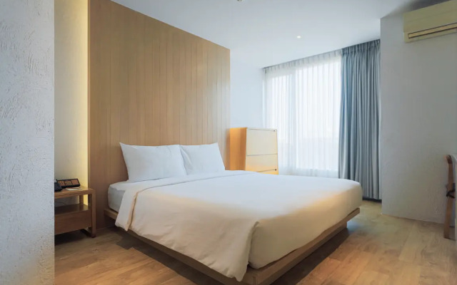 Balcony Seaside Sriracha Hotel & Serviced Apartments