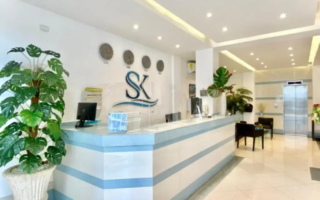 Hotel Shakey