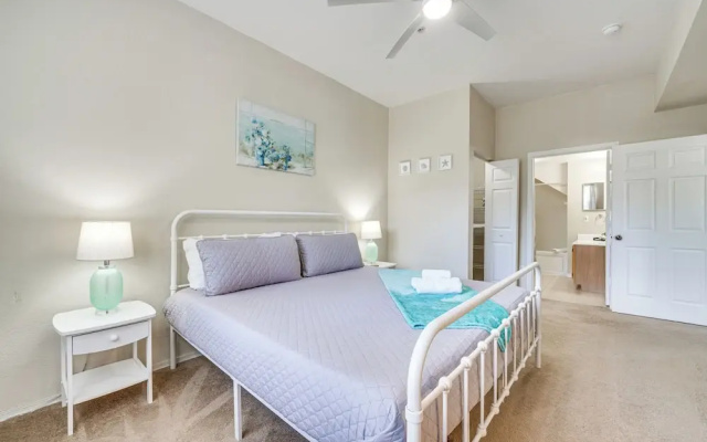 14 Mi to Disney World: Kissimmee Condo w/ Perks!