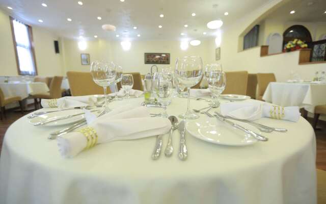 Saro-Maria Hotel