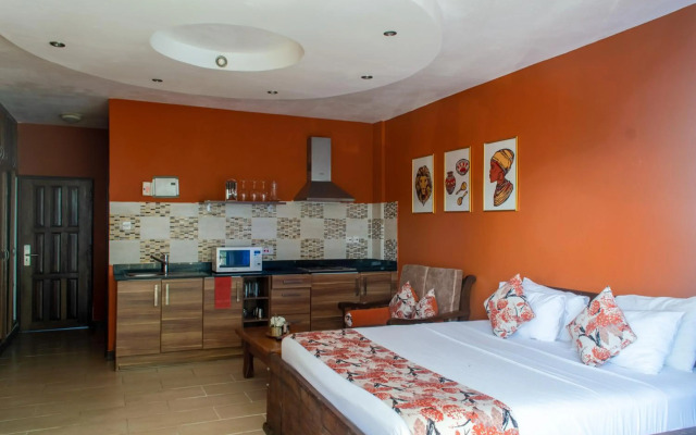 Cowrie Shell Beach Apartments