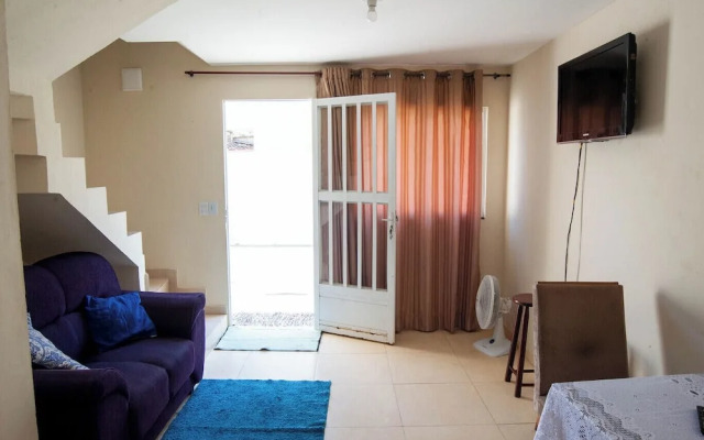 Casa Pet Friendly com Varanda e Churrasqueira