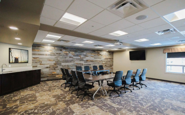 Best Western Plus Lacombe Inn & Suites