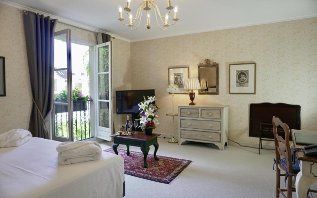Le Manoir De Gressy