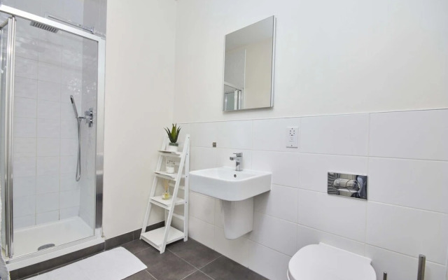 Luxury Central Stevenage Apartment