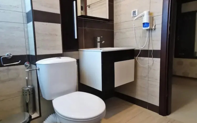 Twins Palace Apart Hotel