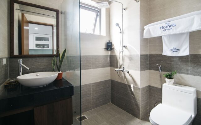 Royal Lion Hotel and Apartment
