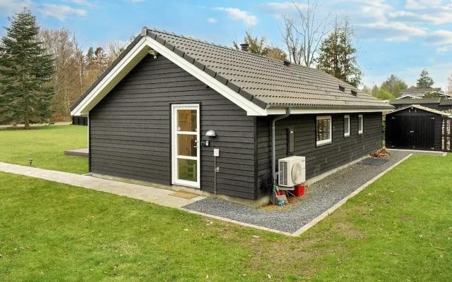 6 Person Holiday Home in Melby