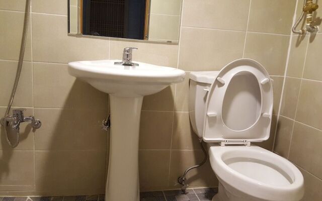 Hwangridangil Adamjeong Hanok Stay