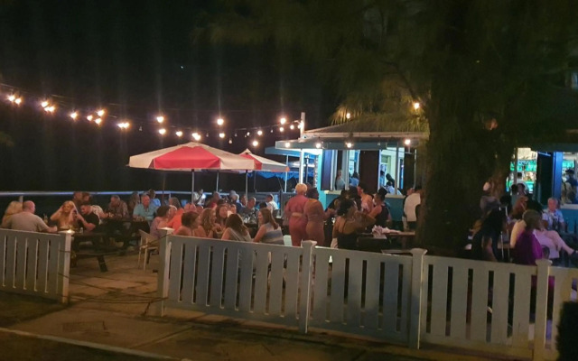 Hastings Towers 4D - Studio Apt Opp Beach