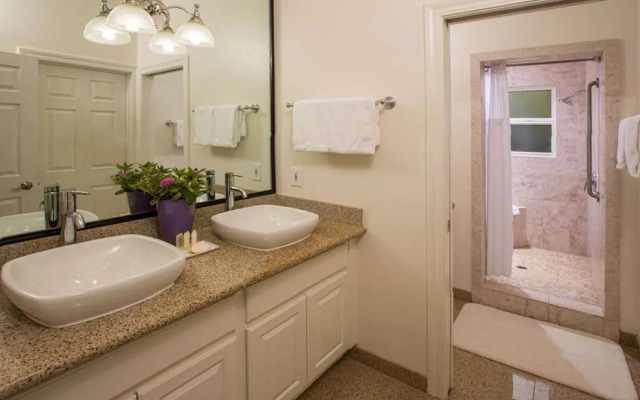 Sycamore Mineral Springs Resort