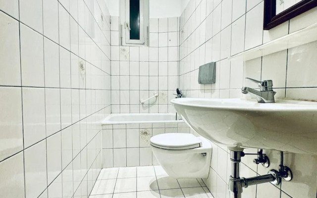 5BR Apt For 10 Walk to Kaufpark Alterlaa