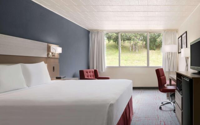 Ramada by Wyndham Uniontown