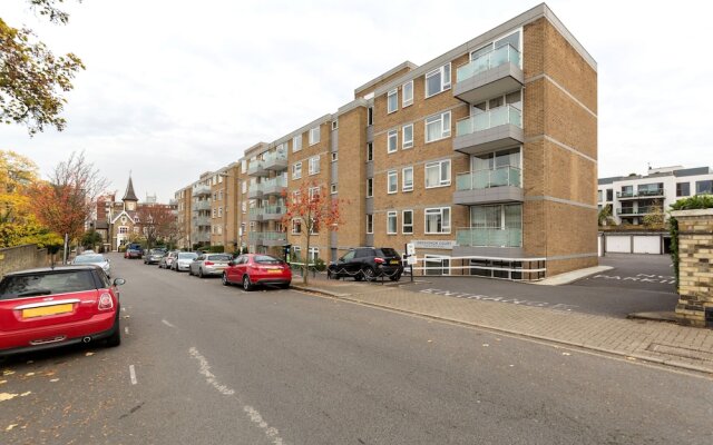 Putney Court - 1 Bed Apartment by BaseToGo