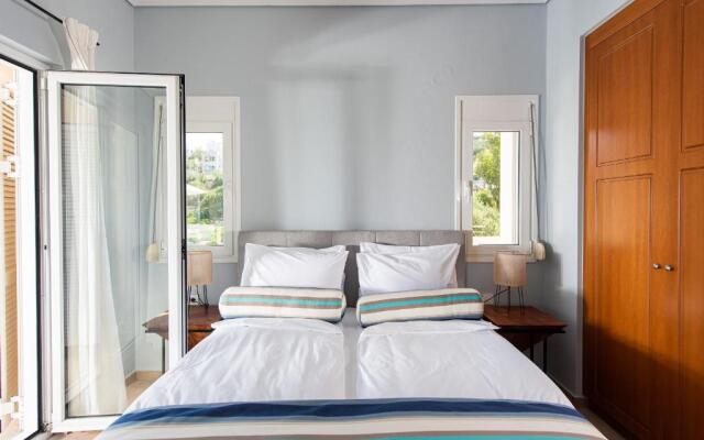 ELIDA -pool, billiard, views, 4min walk to the sea