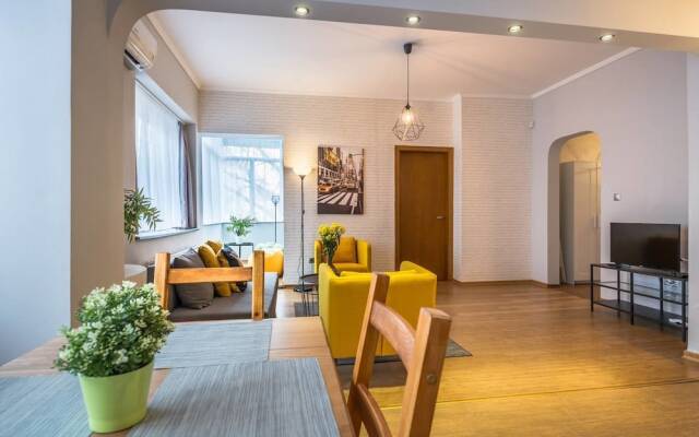 FM Luxury 2-BDR Apartment - 5th Avenue