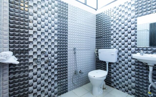 Oyo 16546 Hotel Saurabh