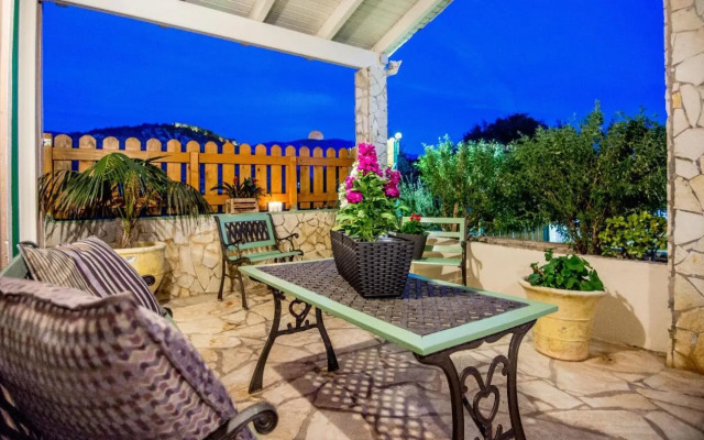 Villa Aelia - A Peaceful And Private Place