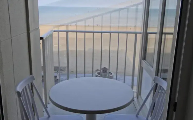 Coastal Comfort With Views