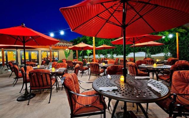 Los Arboles Hotel