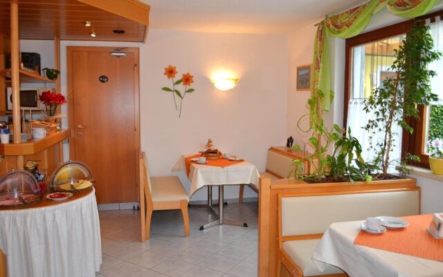 Privatzimmer & Ferienwohnungen Leeb