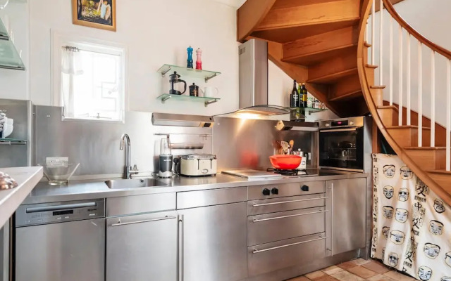 The Kensington Gatehouse - by Out of Office Lifestyle