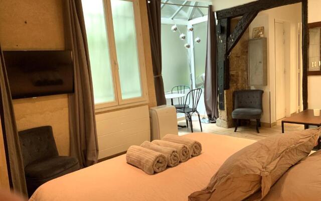 Lovely studio heart of Le Marais